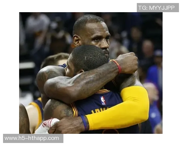 阿隆戈登新纹身惊艳亮相双黑臂环引发球迷热议